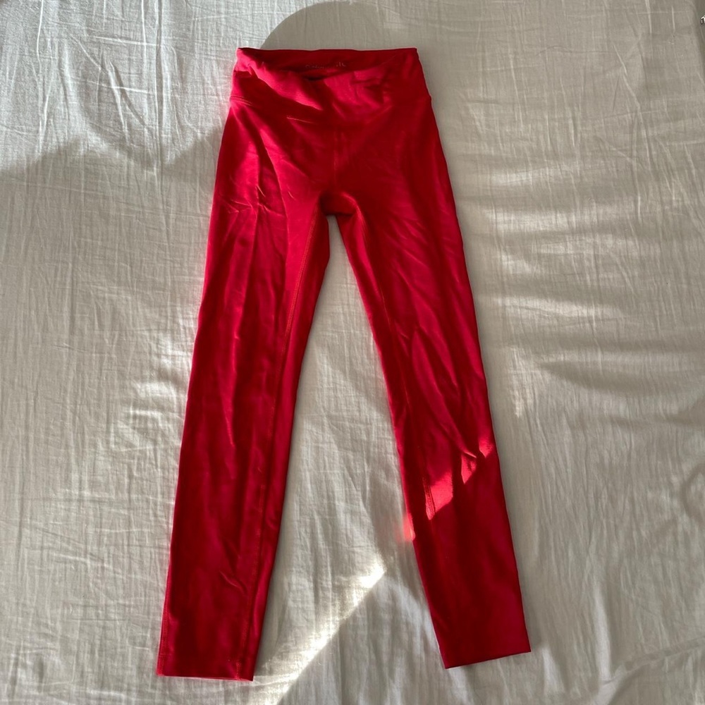 OUTDOOR VOICES Techsweat 7/8 Flex Leggings in Red. Size XS